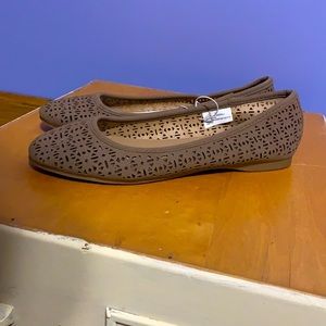 NWT - Women’s ballet flats